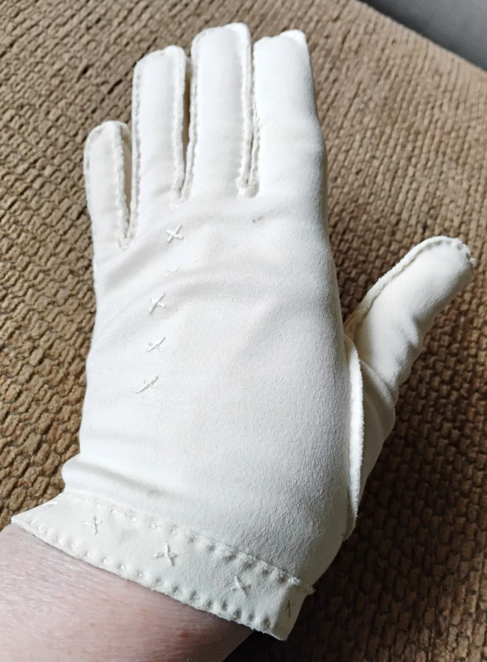 Vintage Handmade Classic Cotton Wrist Gloves Cream Small Pearlcore Rockabilly